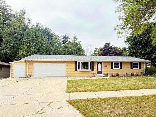 1607 Camelot Boulevard, Sheboygan, WI, 53081 | Card Image