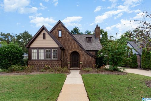 3902 James Hill Cir, HOOVER, AL, 35226-4703 | Card Image