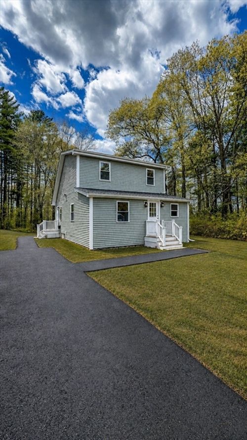 17 Southworth St, Lakeville, MA, 02347-1214 | Card Image