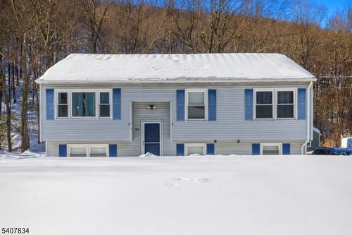 31 Meadow Ln, Vernon, NJ, 07462-3008 | Card Image