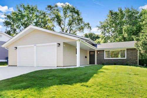 1005 Carlton Ln, Schaumburg, IL, 60193-1321 | Card Image