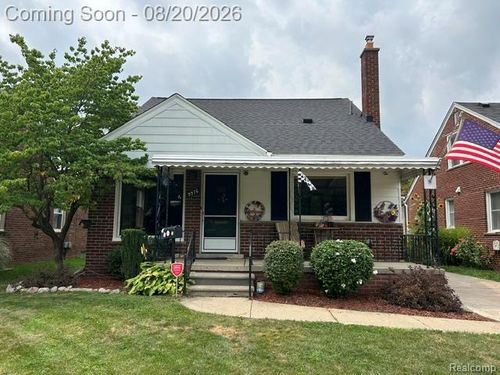 9976 Quandt Ave, Allen Park, MI, 48101-1353 | Card Image