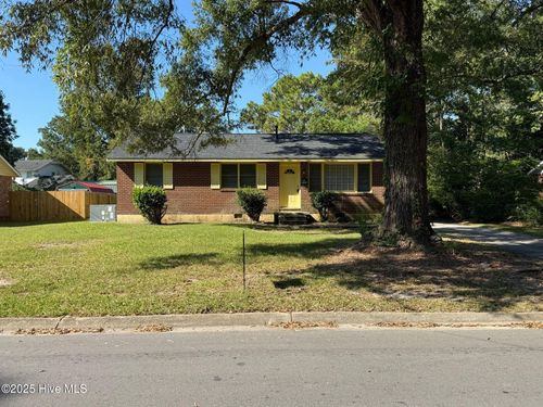 126 Kitt Dr, Jacksonville, NC, 28540-7029 | Card Image