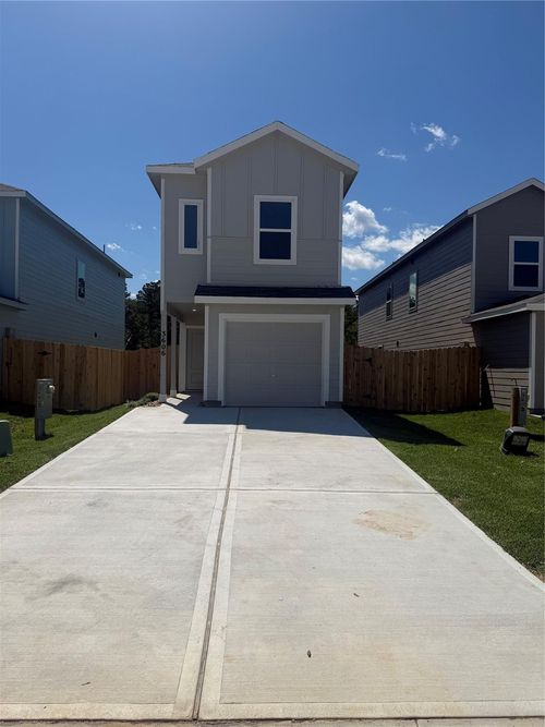 3618 Duplet Avenue, Conroe, TX, 77306 | Card Image
