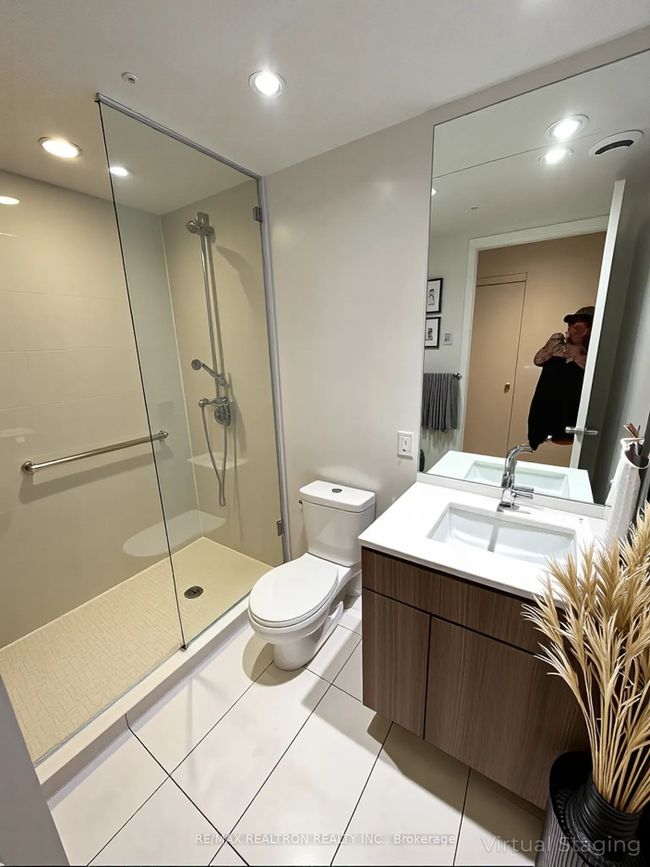 607 - 60 Colborne St, Condo with 0 bedrooms, 1 bathrooms and null parking in Toronto ON | Image 4
