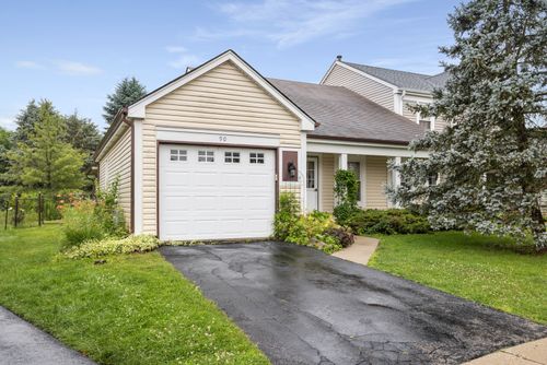 90 Sandhurst Rd, Mundelein, IL, 60060-3238 | Card Image