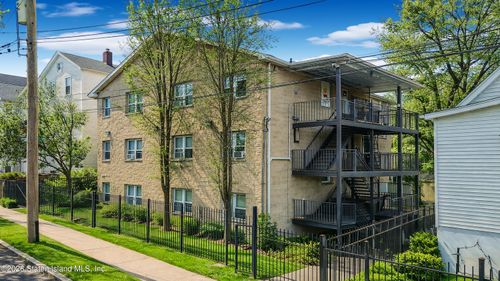 150 Hendricks Ave, Staten Island, NY, 10301-2354 | Card Image