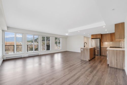 511-1365 Pemberton Ave, Squamish, BC, V8B1B7 | Card Image