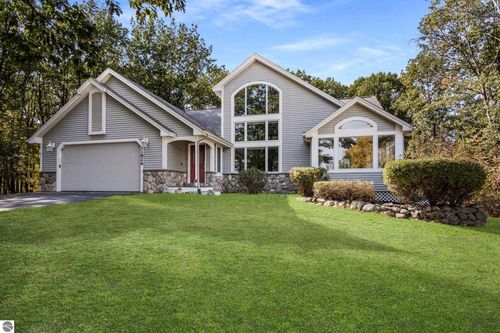 11826 Ridge View Dr, Rapid City, MI, 49676-9645 | Card Image