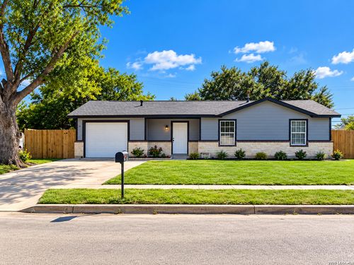 6930 Apple Valley Dr, San Antonio, TX, 78242-1507 | Card Image