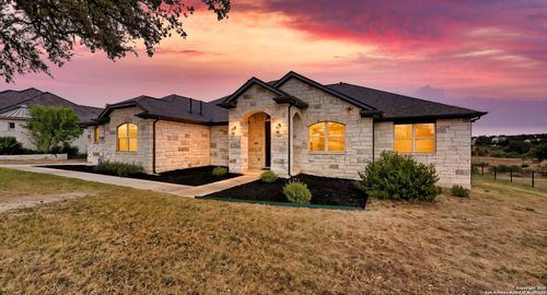 1218 Magnum, New Braunfels, TX, 78132-2927 | Card Image