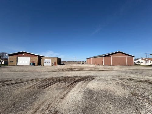 7365 E Chiniquy St, Saint Anne, IL, 60964-4268 | Card Image