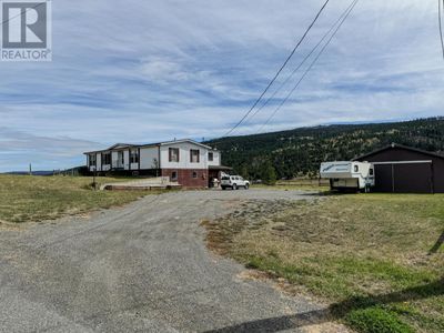 7520 W Subdivision Rd, House other with 4 bedrooms, 3 bathrooms and 2 parking in Clinton BC | Image 1