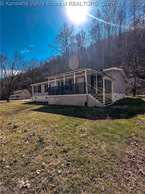 1461 Missouri Fork Rd, Hewett, WV, 25108-9757 | Card Image