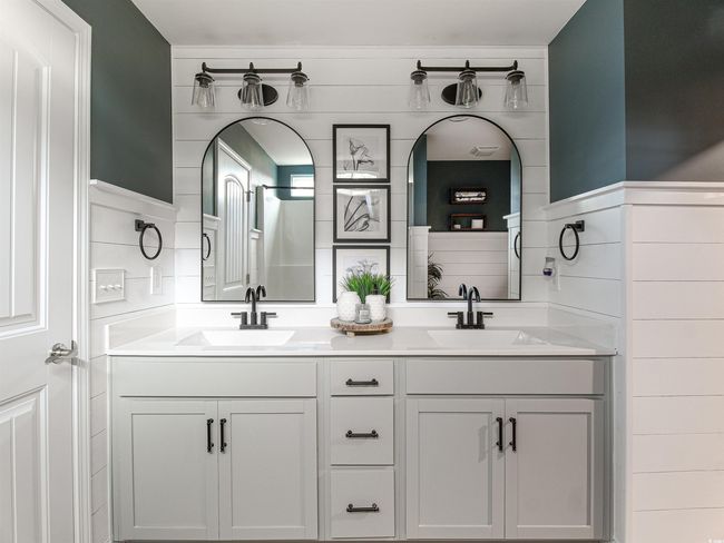 Bathroom with vanity | Image 20