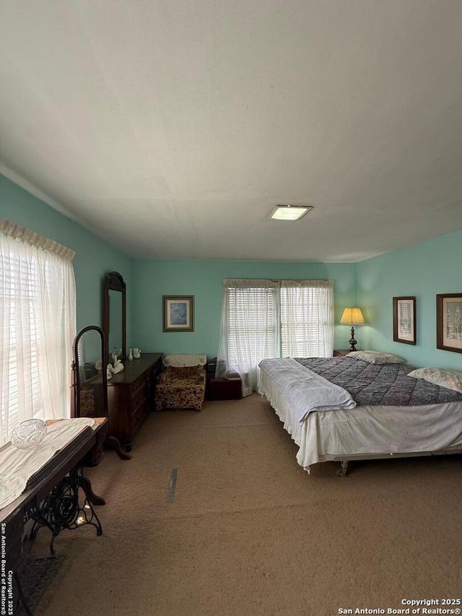 520 N 12 Th Ave, House other with 5 bedrooms, 3 bathrooms and null parking in Crystal City TX | Image 13