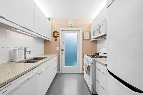 apt-6-823 Jefferson Ave, Miami Beach, FL, 33139-5658 | Card Image