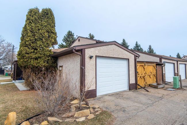 4621 44 Street, Home with 2 bedrooms, 3 bathrooms and 1 parking in Red Deer AB | Image 43