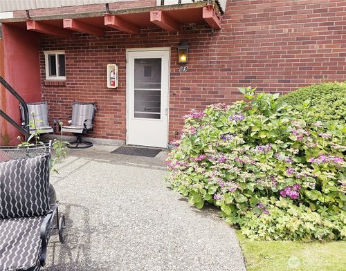 apt-109-901 N Forest St, Bellingham, WA, 98225-5544 | Card Image