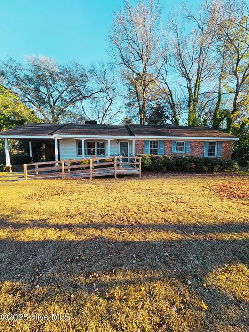 101 Heritage St, Greenville, NC, 27858-6730 | Card Image