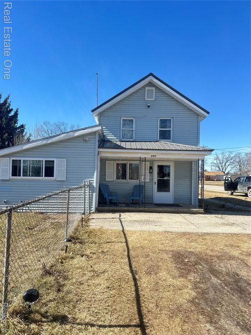 200 S Hayes St, Farwell, MI, 48622-9200 | Card Image