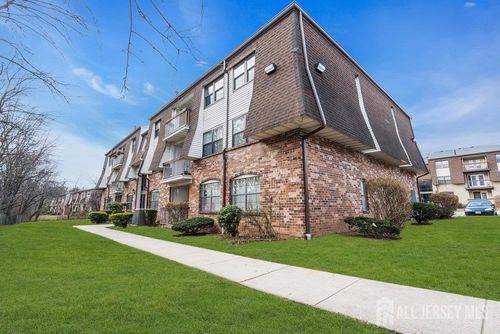 603-603 Green Hollow Dr, Iselin, NJ, 08830-2930 | Card Image