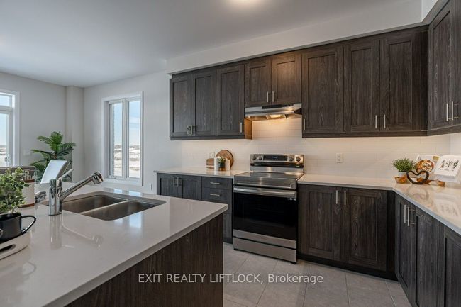 715 Latimer Way, House other with 4 bedrooms, 4 bathrooms and 2 parking in Peterborough ON | Image 10