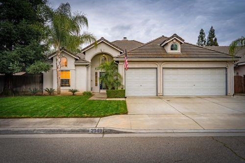 2949 E Palisade Dr, Fresno, CA, 93720-5465 | Card Image