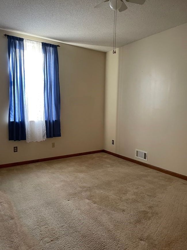 APT-14 - 60 North St, Condo with 2 bedrooms, 2 bathrooms and 1 parking in Dalton MA | Image 12