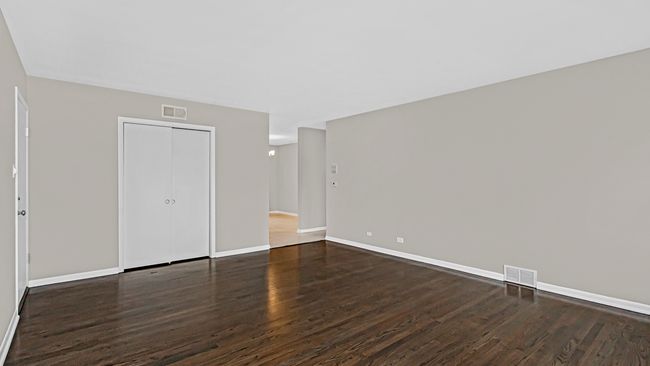 APT-2E - 10630 W Cermak Rd, Condo with 2 bedrooms, 2 bathrooms and 2 parking in Westchester IL | Image 8