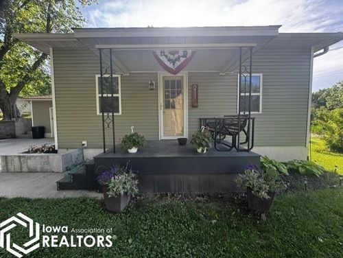 211 N Liberty, Cincinnati, IA, 52549-8862 | Card Image