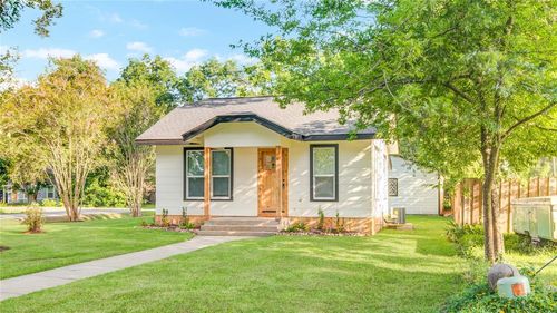610 E Magnolia St, Angleton, TX, 77515-5806 | Card Image