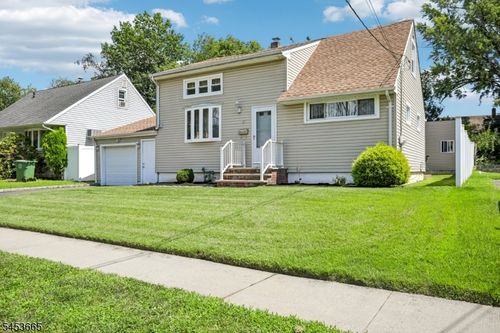 10 Independence Dr, Roselle, NJ, 07203-2409 | Card Image