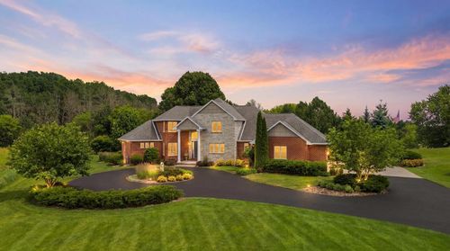 11105 Meadow Ridge Road, Manitowoc, WI, 54247 | Card Image