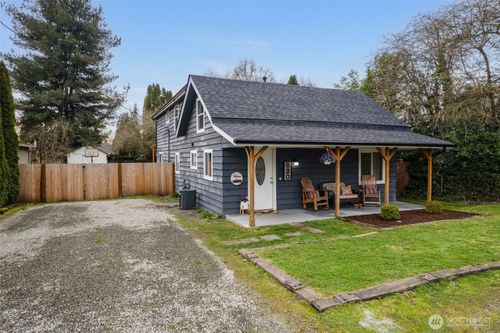 630 17th St Se, Puyallup, WA, 98372-4037 | Card Image