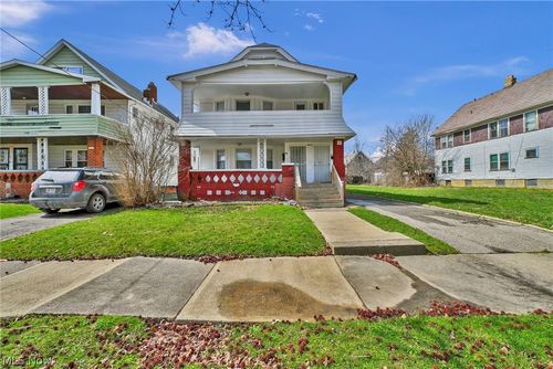 3652 E 153rd St, Cleveland, OH, 44120-4941 | Card Image