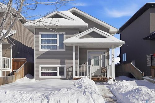 3930 33rd Street W, Saskatoon, SK, S7R0M2 | Card Image