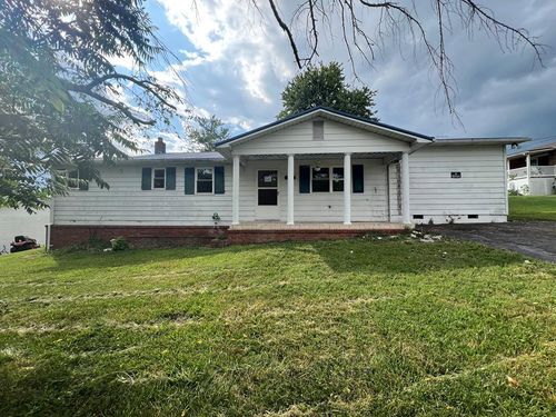 32 Middle Ave, Cleveland, VA, 24225-6006 | Card Image