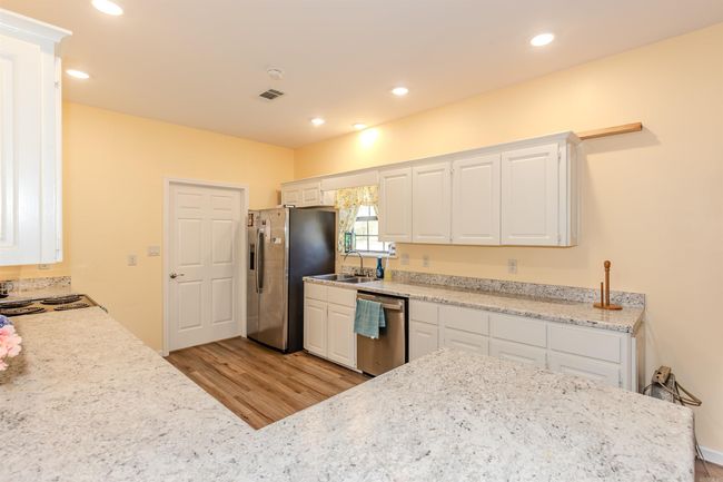 10576 Carter Cove Rd, House other with 2 bedrooms, 2 bathrooms and null parking in Plainview AR | Image 18