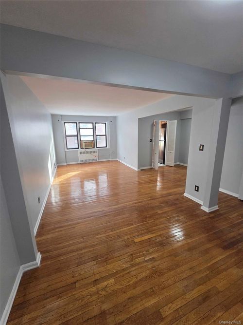 307-1 Fisher Dr, Mount Vernon, NY, 10552-3607 | Card Image