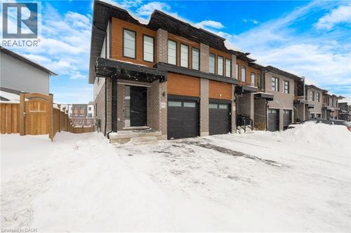 933 Robert Ferrie Dr, Kitchener, ON, N2R0P9 | Card Image