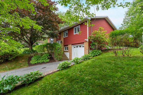 15 Judy Ave, Lower Sackville, NS, B4E1A6 | Card Image