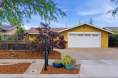 1095 Noriega Avenue, Sunnyvale, CA, 94086 | Card Image