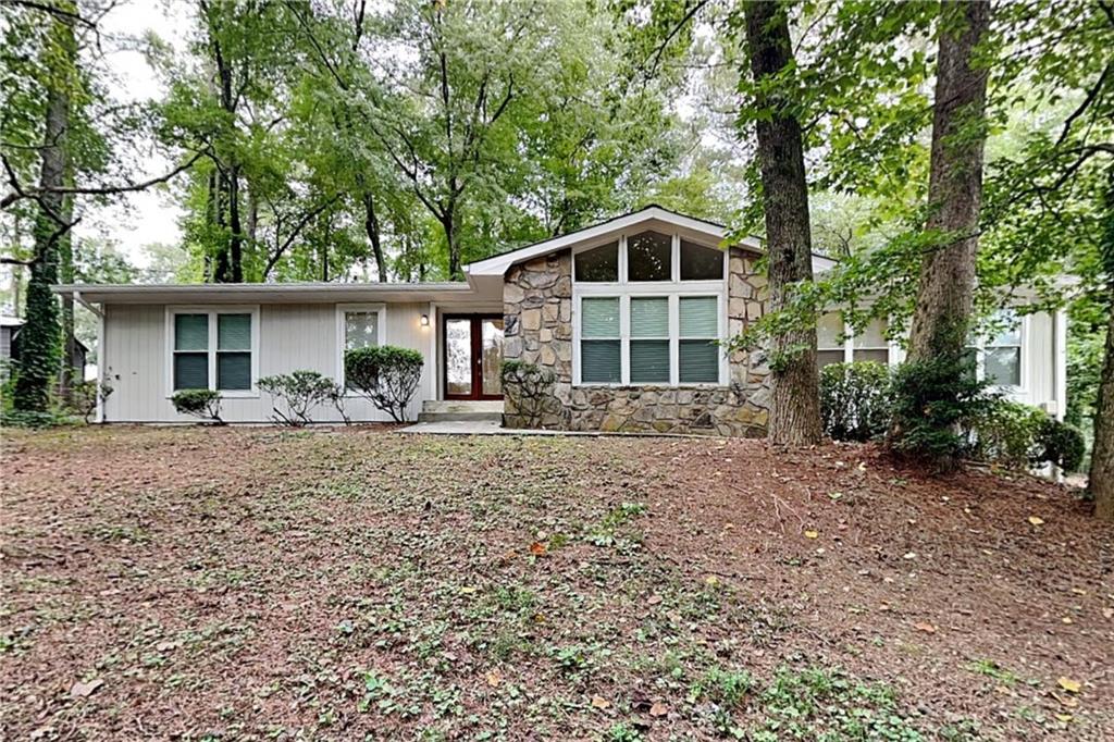 Dunmovin Dr, Kennesaw, GA 30144