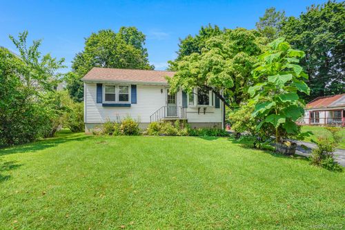 12 Raymond St, Montrose, NY, 10548-1012 | Card Image