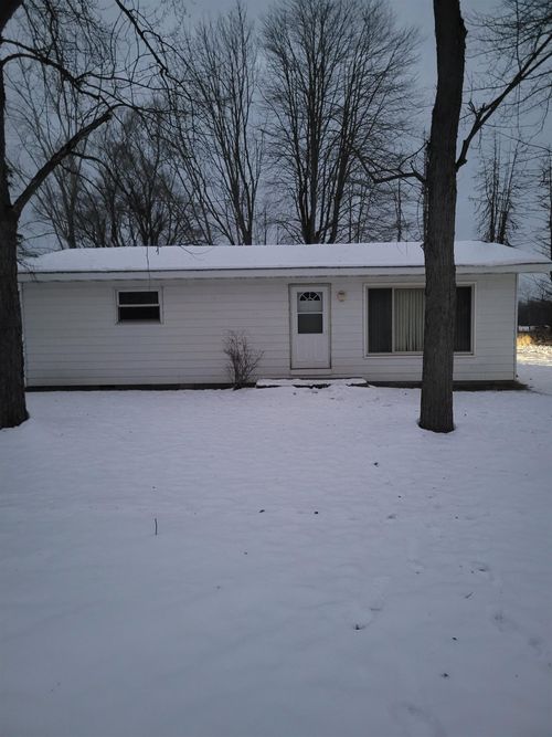 2131 S Coleman Rd, Shepherd, MI, 48883-8611 | Card Image