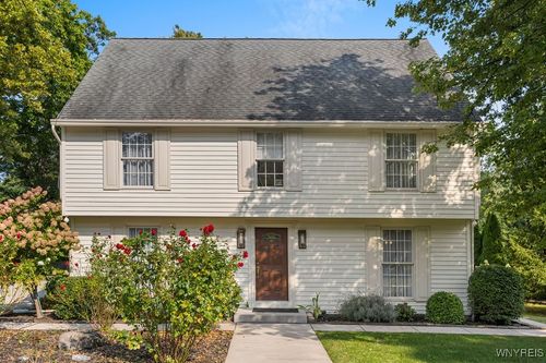 5117 Woodland Dr, Lewiston, NY, 14092-1906 | Card Image