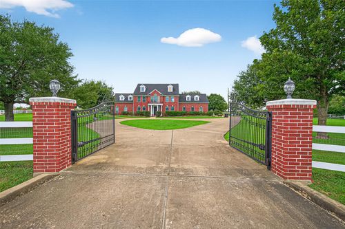 19931 Stone Creek Ct, Tomball, TX, 77377-5660 | Card Image