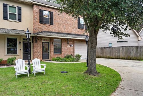 845 Montgomery St, Mandeville, LA, 70448-5520 | Card Image