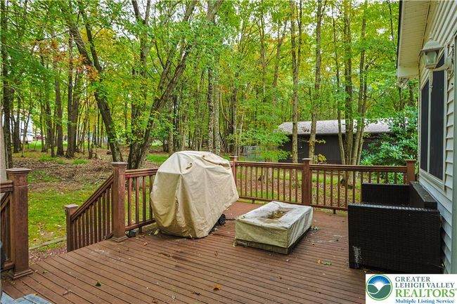 271 N Shore Dr, House other with 3 bedrooms, 3 bathrooms and null parking in Albrightsville PA | Image 33